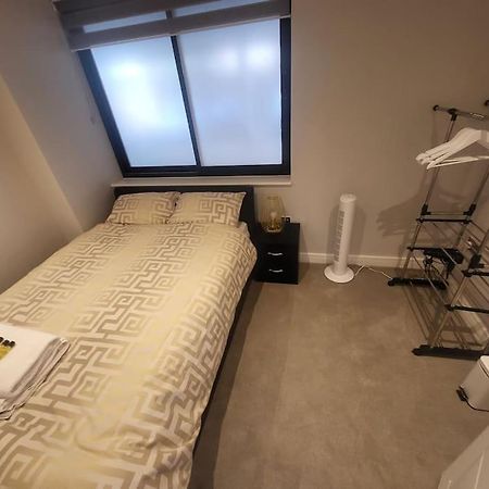 Entire Reigate Apartment Hosted By Pius Экстерьер фото