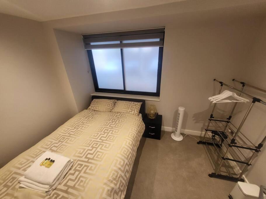 Entire Reigate Apartment Hosted By Pius Экстерьер фото
